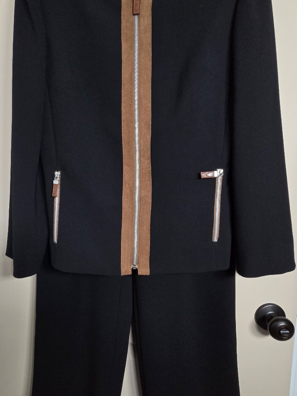 Donna Morgan 2-Piece Suit - Jacket & Pants Black w/Tan Suede-like Trim Sz 8
